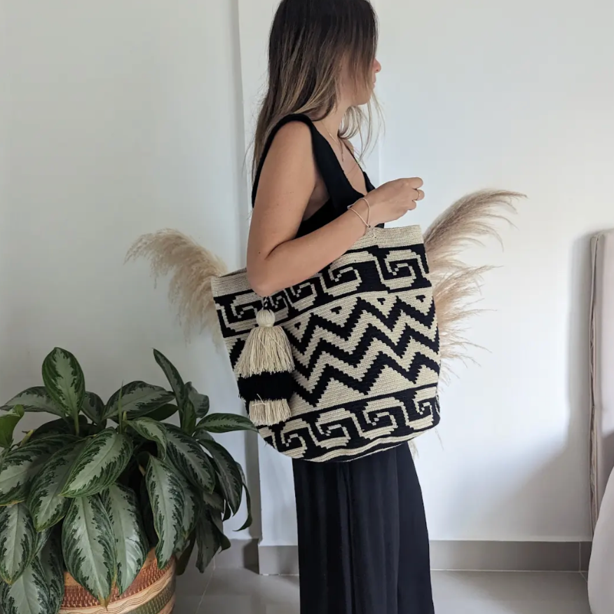 Woven Wildly - Wayuu Tote Eclipse Mochila