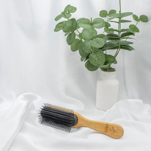 Milieu Market - Curl Defining Hair Brush